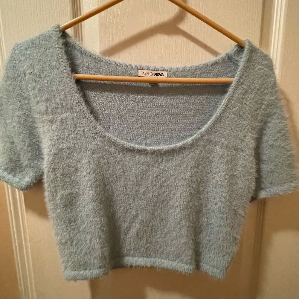 FashionNova Size Large Crop Sweater Top